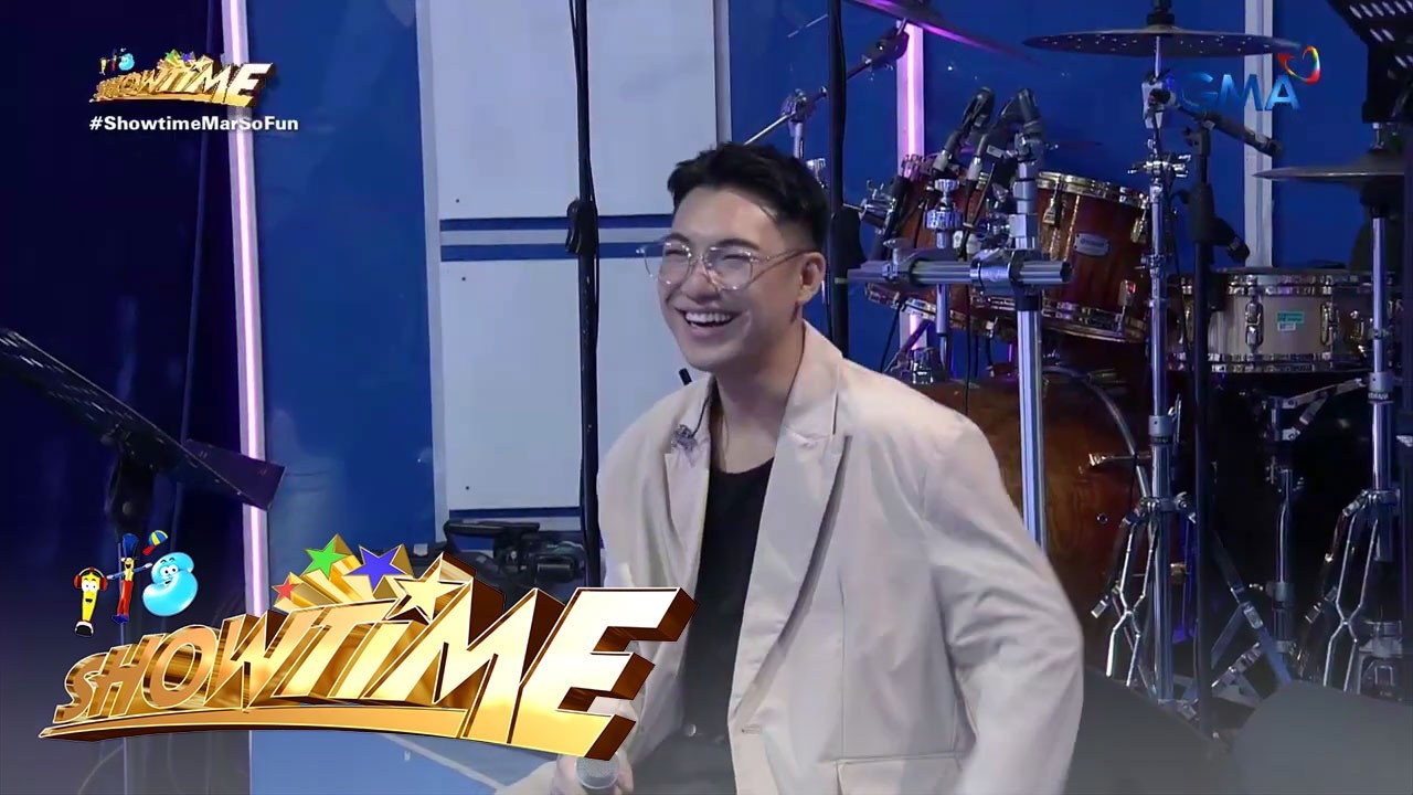 'Umaasa kang magugustuhan ka ni Darren?’ Vice, nahuling pinopormahan ni MC si Darren | It's Showtime