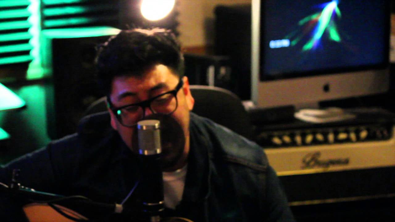 Bruno Mars - Locked Out of Heaven (Cover by @andrewagarcia )