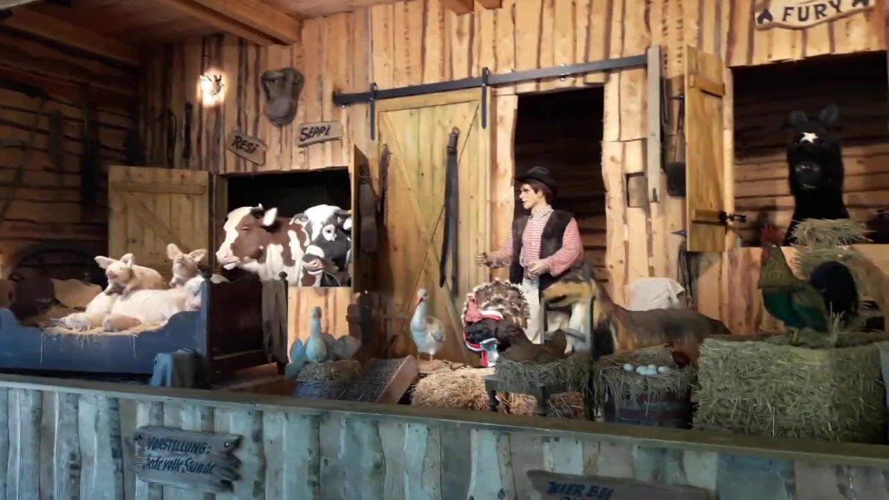 Old McDonalds Farm Theater Animatronic Show