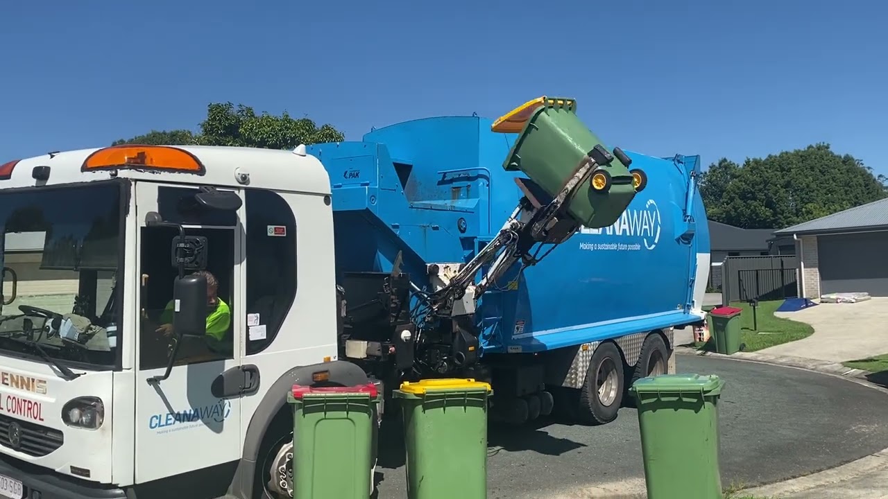 Recycling in Cooroy with SL00740 #cleanaway 