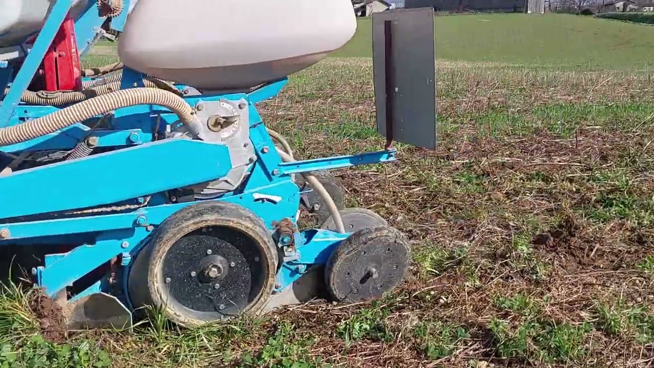 Auto-construction - Essais du semoir &agrave; semis direct