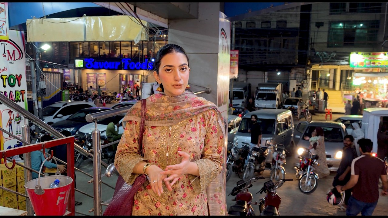 5k Comfortable Lawn Pret | Summer Friendly Dresses at Wholesale Rates| China Market College Road RWP