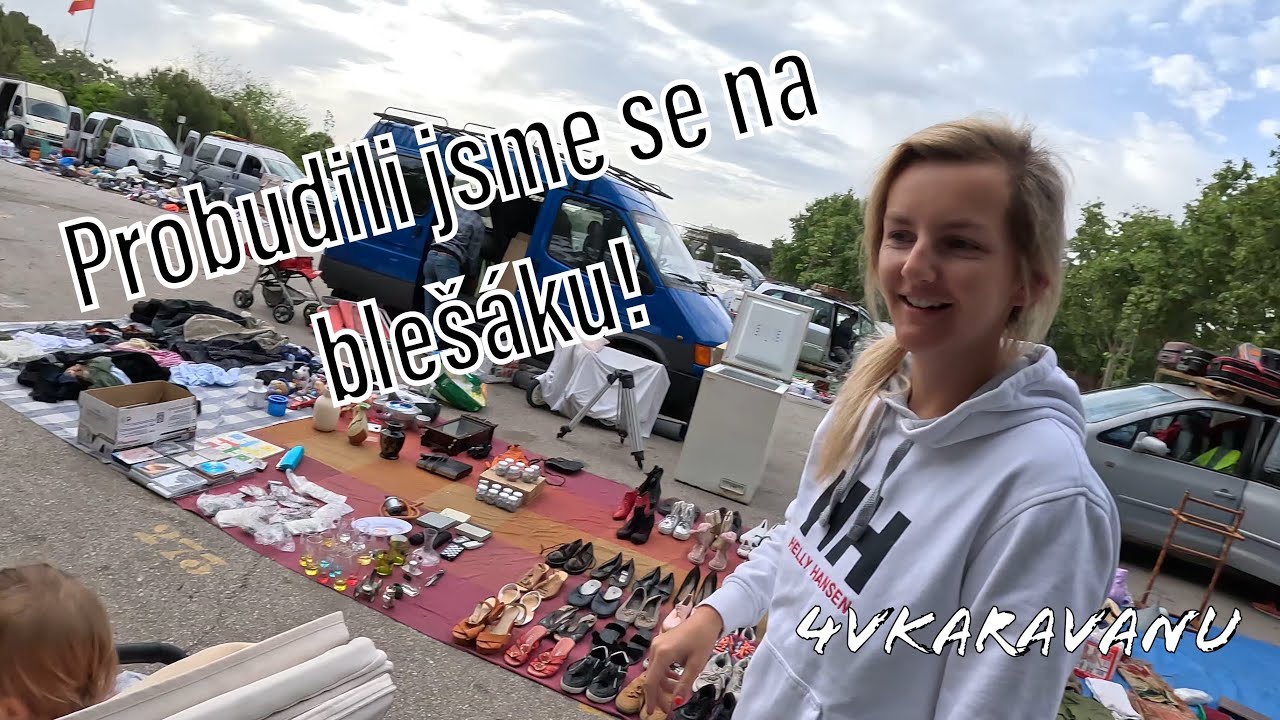 Probudili jsme se na blešáku ve Španělsku! Obklíčili nás do rána stánkaři v Benalmádeně!