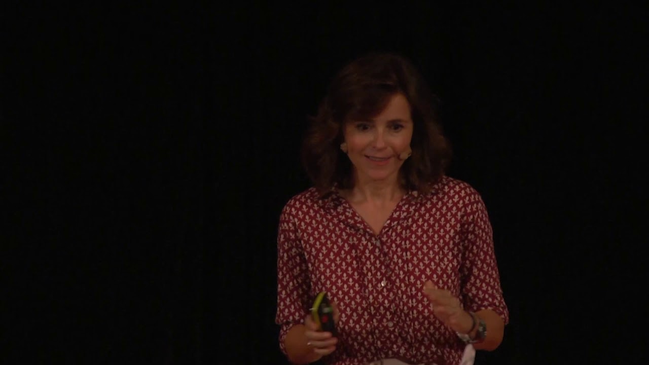 Tutto si trasforma e tanto si ricicla  | Barbara Gulienetti | TEDxFerrara