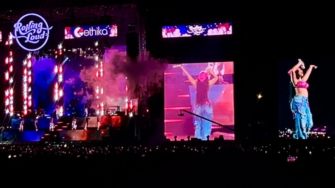 NICKI MINAJ - Super Bass + Moment 4 Life + Starships + Everybody @ Rolling Loud 2024 #nickiminaj