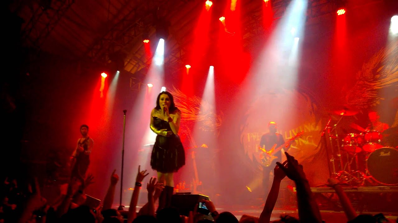 Within Temptation - Jillian I'd Give My Heart  (Live in Rio - Circo Voador)