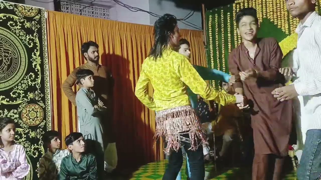 Do_Peg_Maar_Moon_Jani_Dance_Perfomince