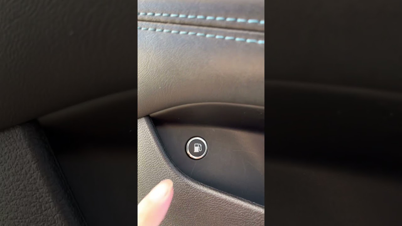 Chrysler Pacifica, 2023 fuel tank location button