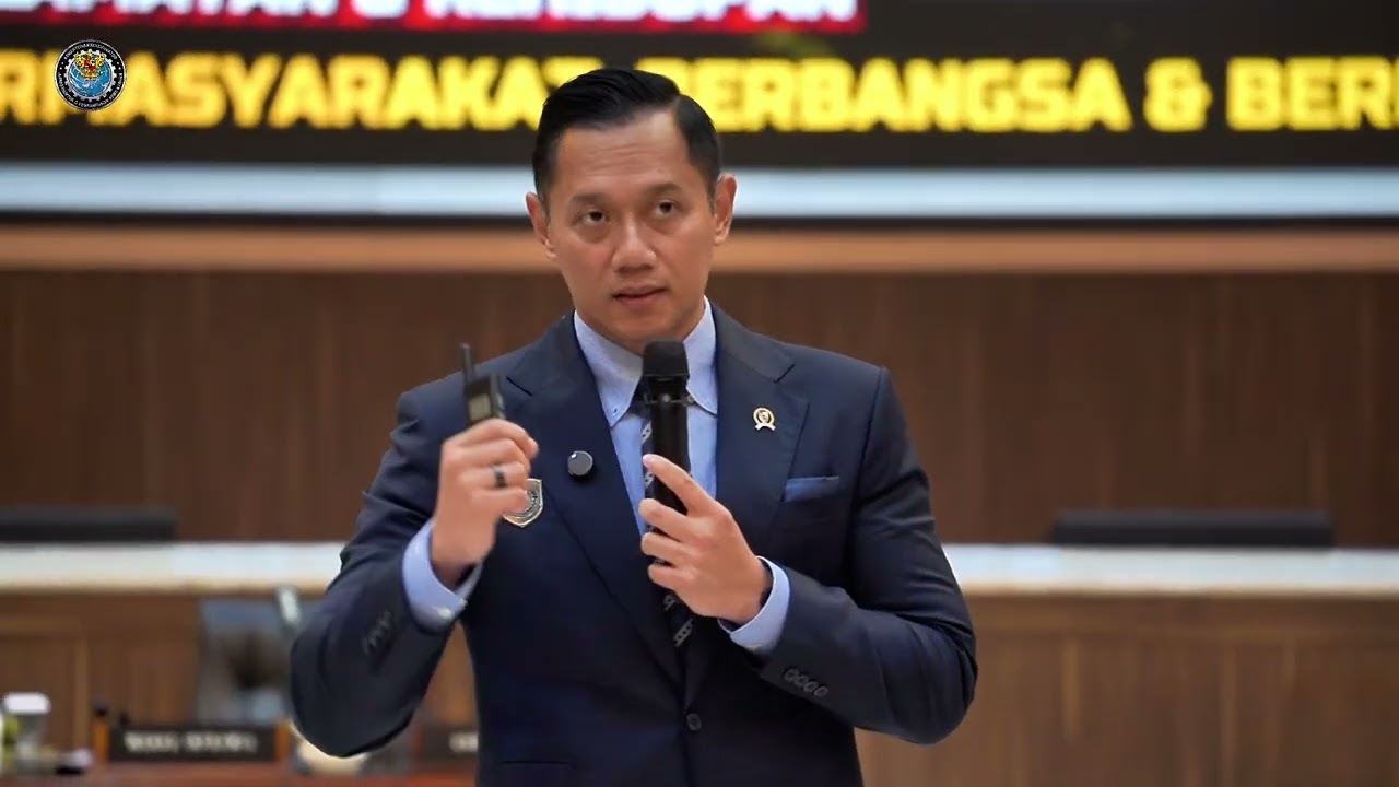 Menko AHY Berikan Pembekalan Pada Taruna AAU