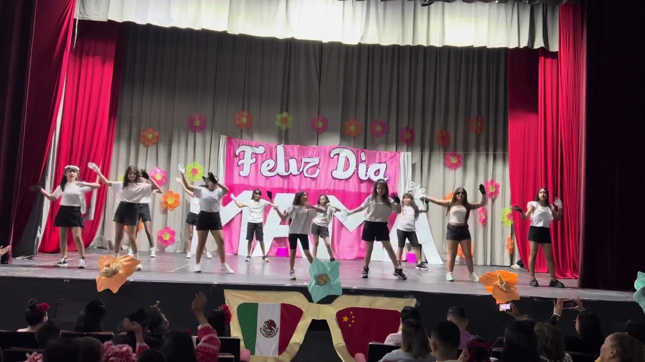 Festival Día de las Madres 6°A Primaria