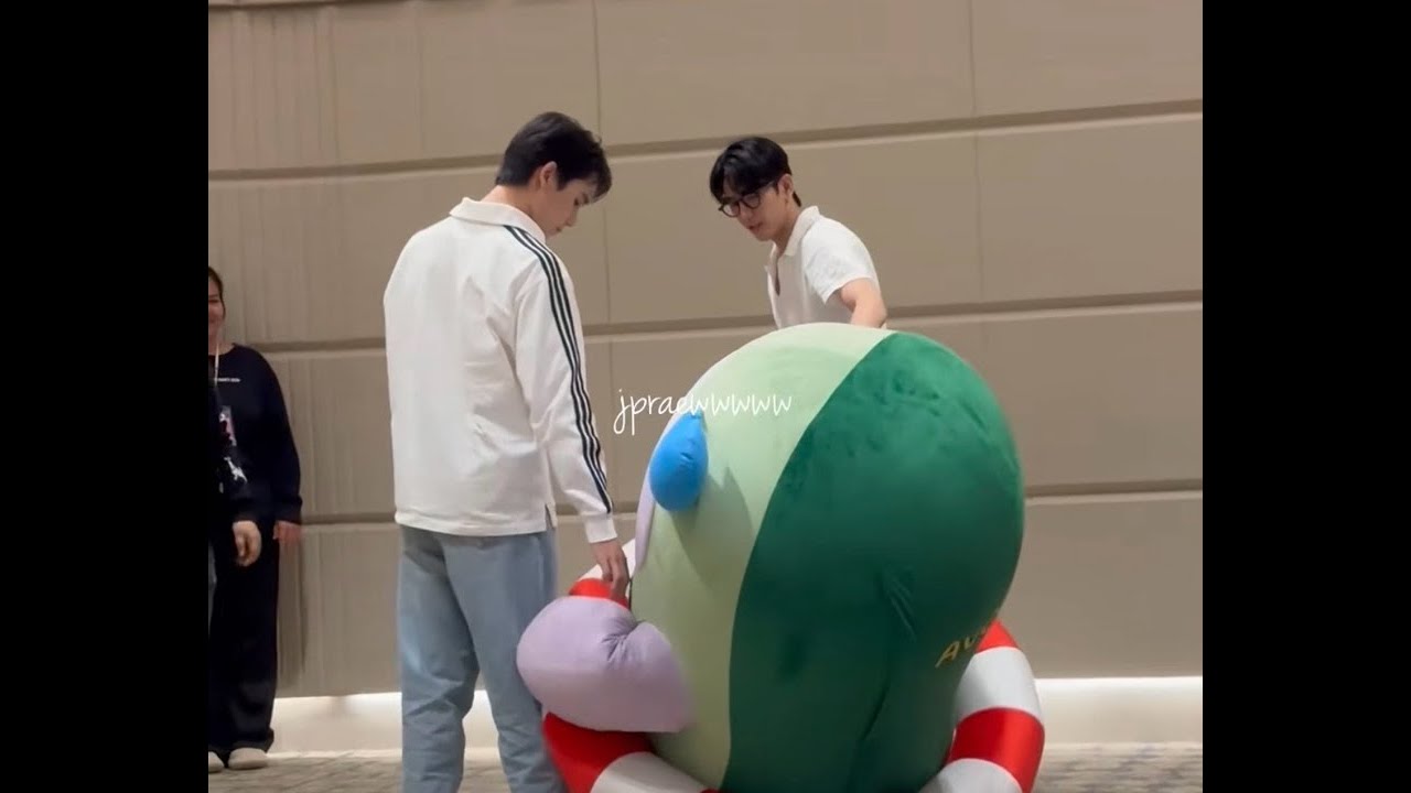 251011 #DNA2025xJimmySea Fan Sign - some of lucky fans • #JimmySea with #AVOCEAN