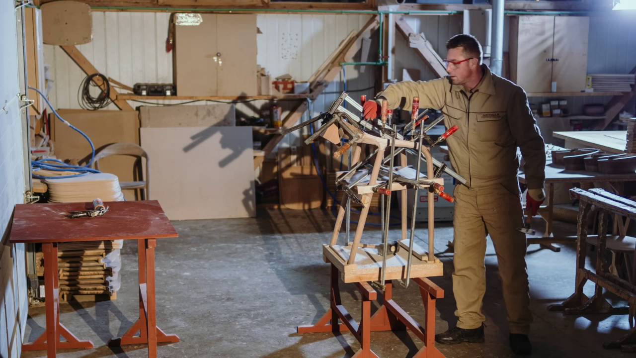 Neva Chair by Artisan - Making of - 2016