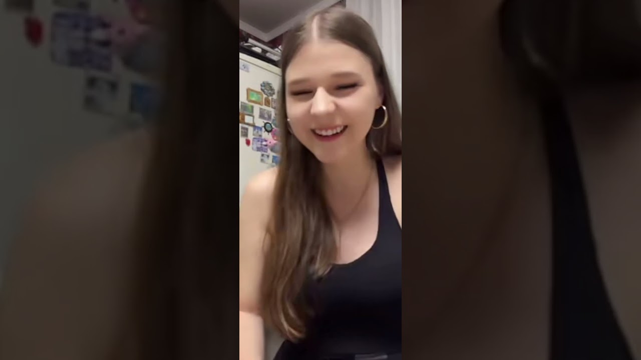 Periscope LIVE BEAUTIFULL GIRL💚 #periscope #live #cute #broadcast #periscopelive#viralvideo #vlog