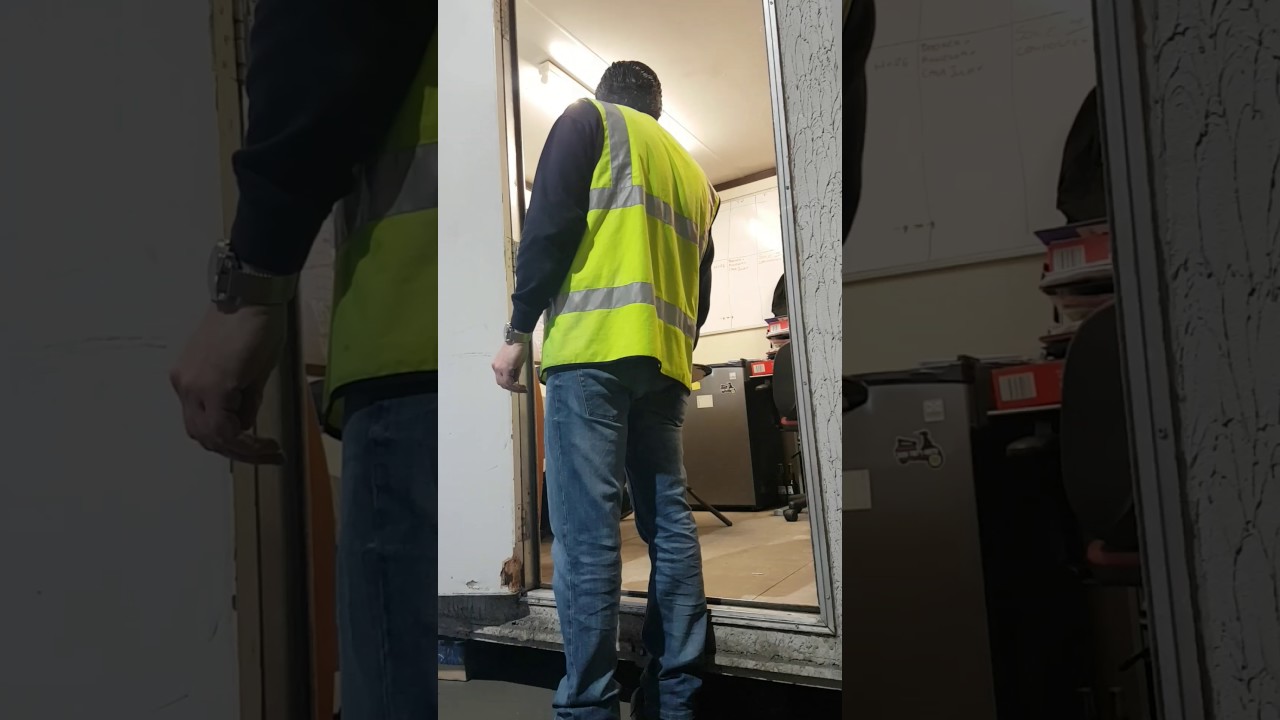 Italian man and Nigerian man argument at work place very funny