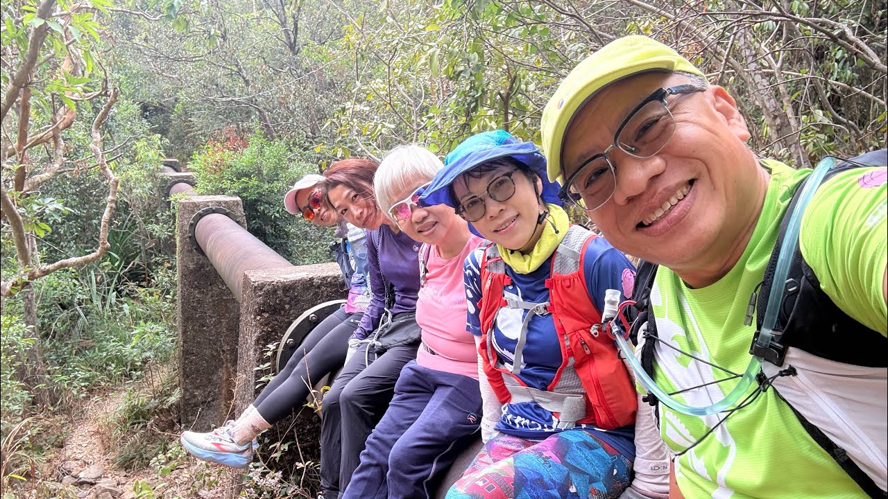 爛泥灣。無字石碑。水管路 （年初七同兩個家姐和山友去行山）