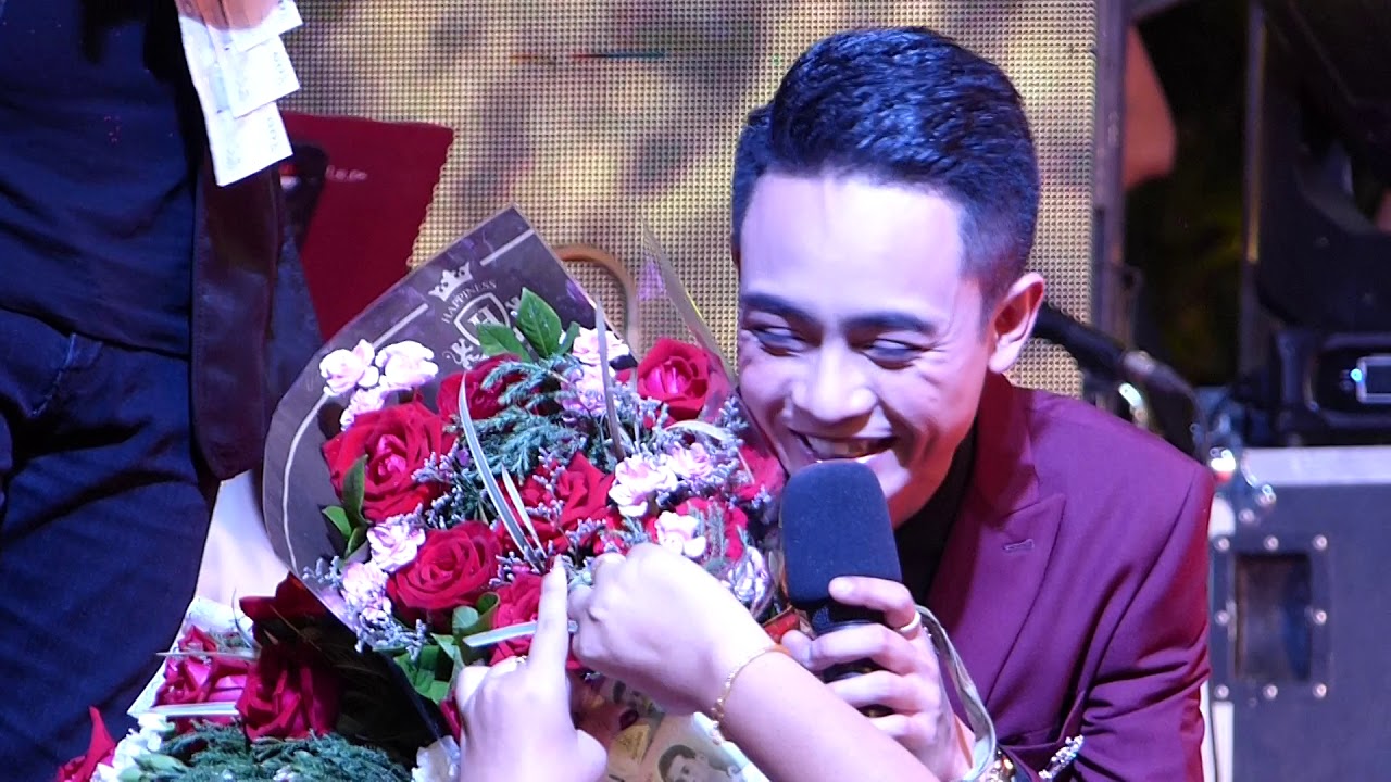 คอนเสิร์ตไหว้ครูศรราม น้ำเพชร 2562 : เบลล์ เอนกลาภ 