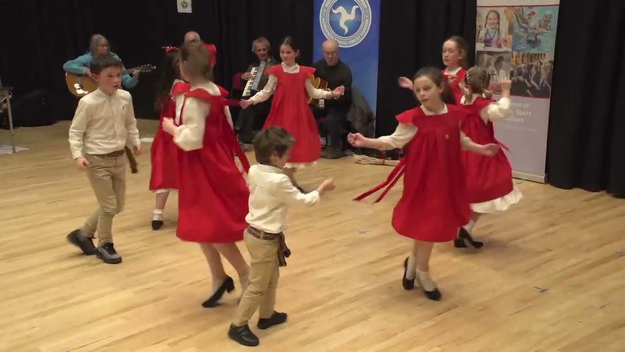 Perree Bane Beg: Flitter Dance, Dance for Three, Girl's Jig, Daunse y Moain [Manx Folk Awards 2022]