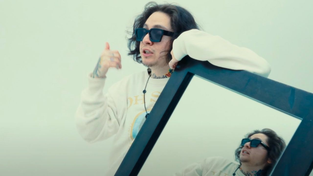 Danny Wolf - La ShyBaby [OFFICIAL MUSIC VIDEO]