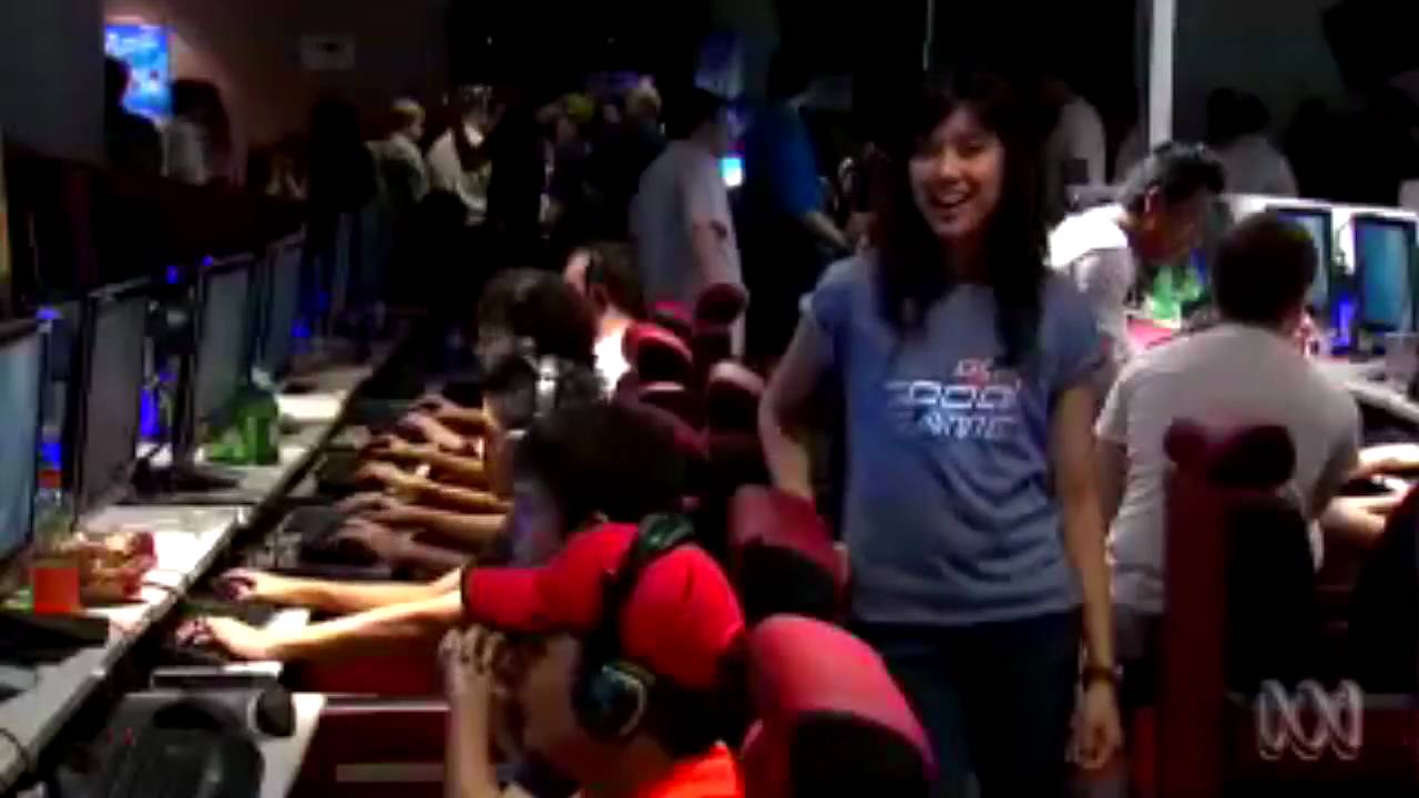 ABC2 GoodGame show March 2009 about Overclockers (GOOC 2009 and dinos22)