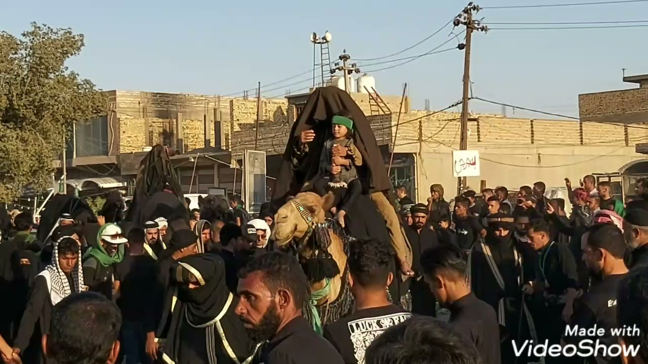يستقبل السيد رافع الموسوي في داره  ( قضاء الشامية )موكب ضعن زينب المفجوعة ع  ١٤صفر ١٤٤٣هجري