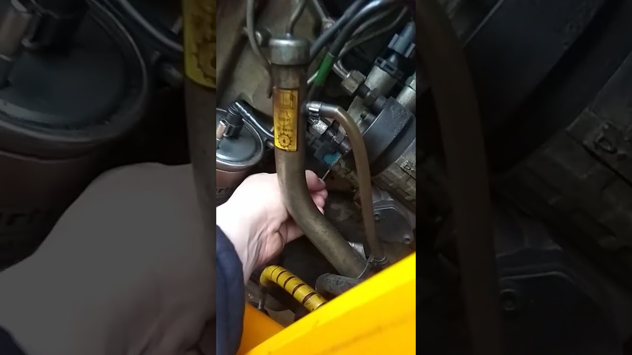 JCB 3cx замена насоса подкачки топлива и толкателя .