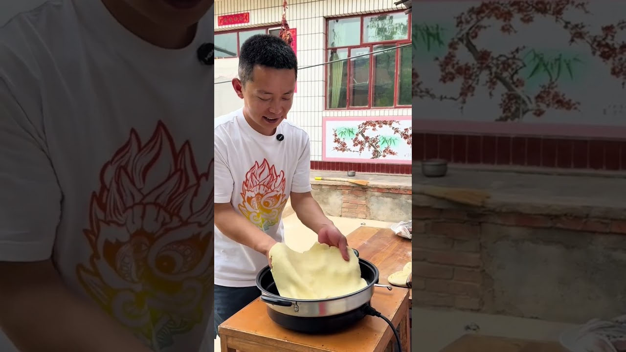 爸妈第一次吃鱼头泡饼 鱼头泡饼做法简单，老人小孩都喜欢，赶快给最爱的人做吧。#优质农产品 #甘肃特产 #美食教程 #家的味道#农村美食记录生活