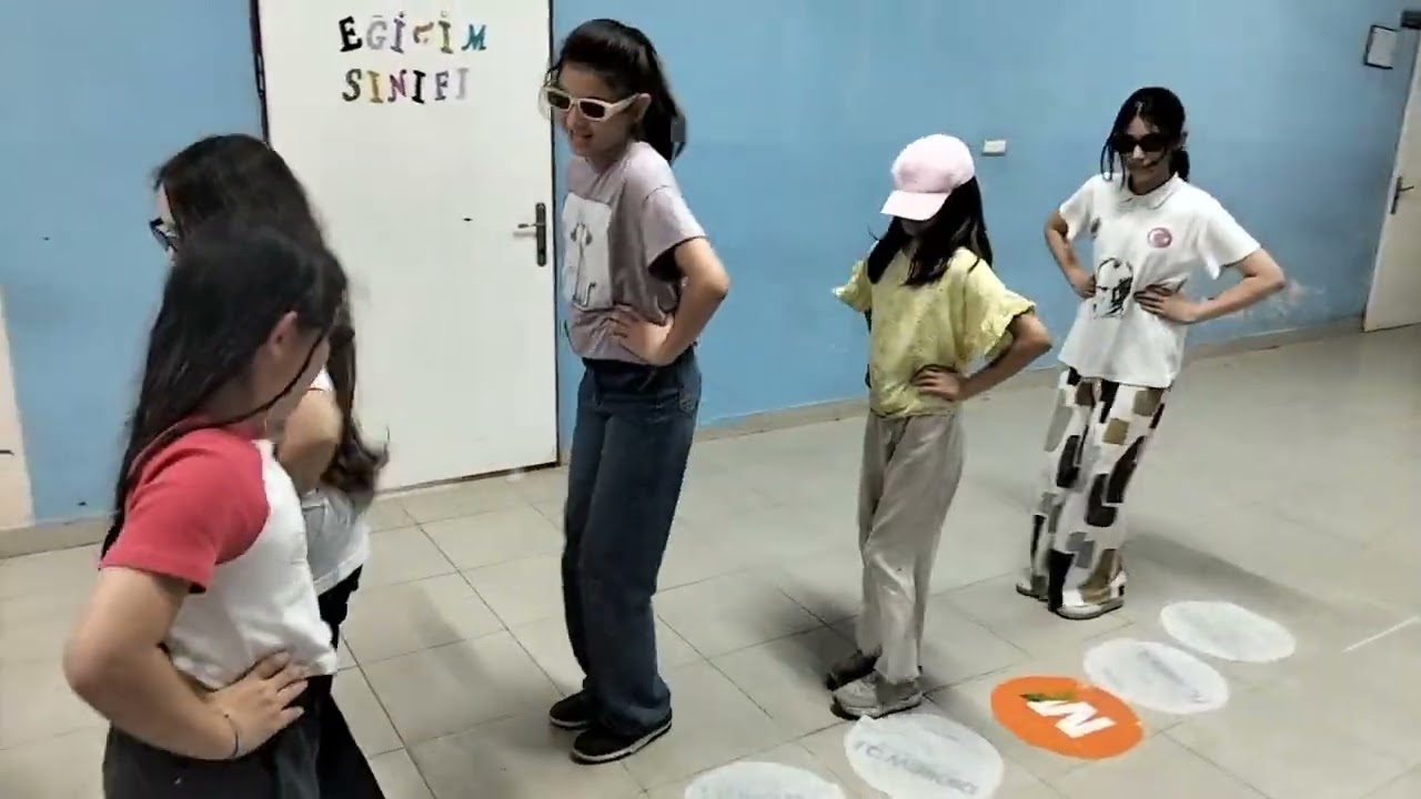 10. Hafta etkinliği  'Ritim ve Oyun' Kameroğlu Kardeşler Cumhuriyet İlkokulu . (Ritim oyunları)