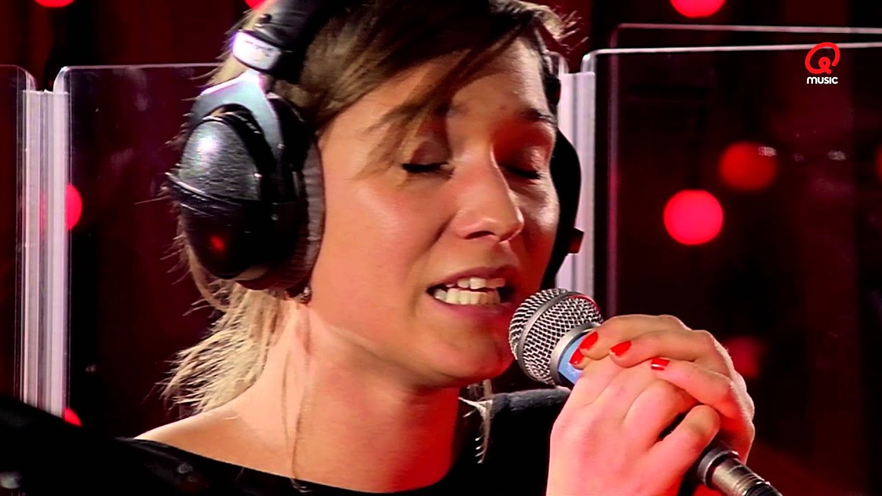 The BSMNT: Hooverphonic - In Wonderland (live bij Q)