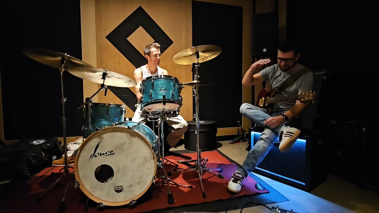 The unique style every guitarist talks sbout. In the studio with Esteban's Liam Ryan.