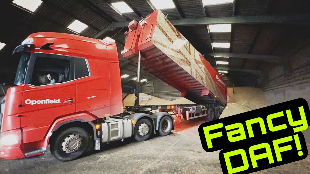 Openfield Big Delivery, with a Fancy DAF! Muck Carting! Esmes Pizza Hut!