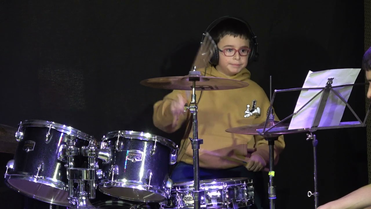 Percusi&oacute;n de la Escuela de M&uacute;sica de Anso&aacute;in - Antsoaingo Musika Eskolako Perkusioa