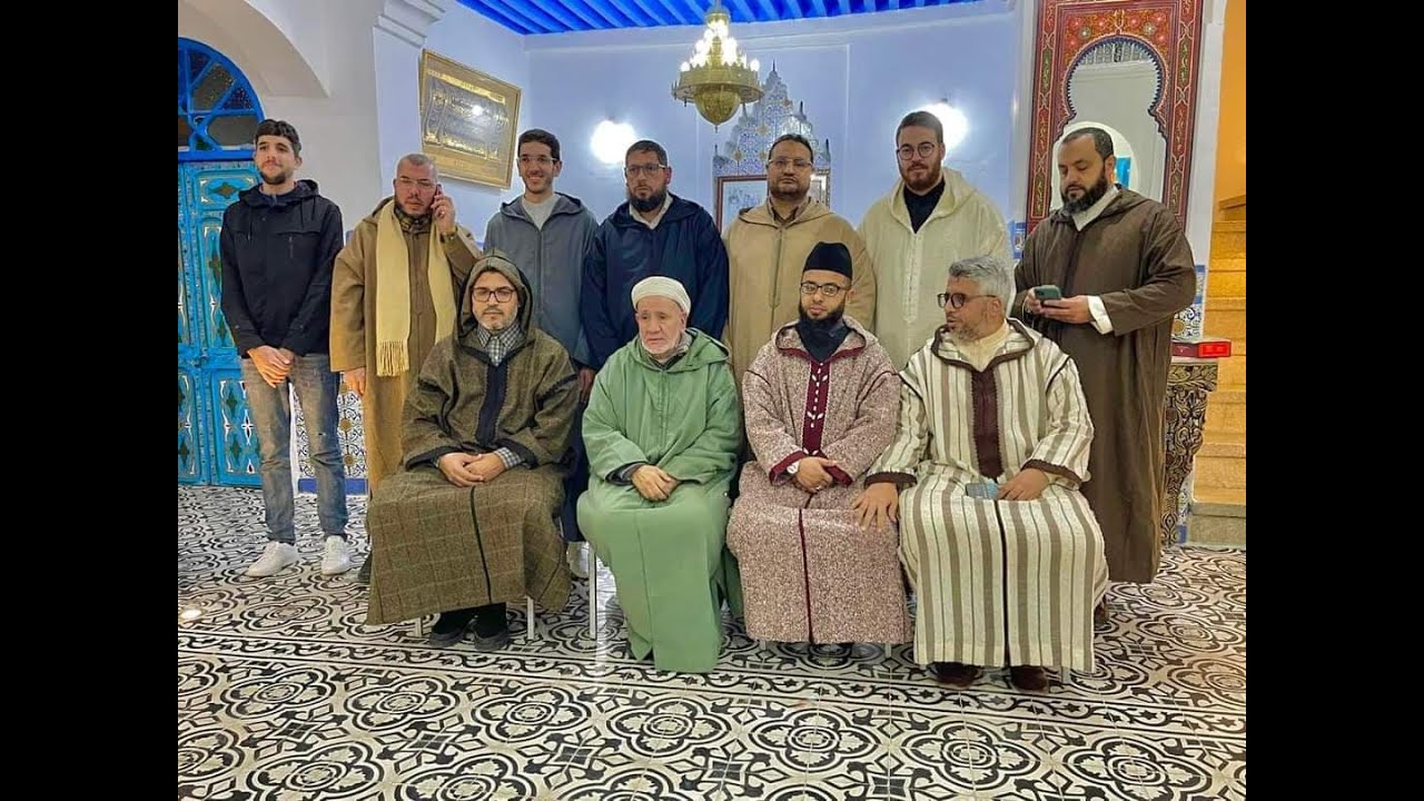 الشريف علي الريسوني في جلسة مباركة بالزاوية الريسونية بشفشاون الاتنين 20 دجنبر 2021