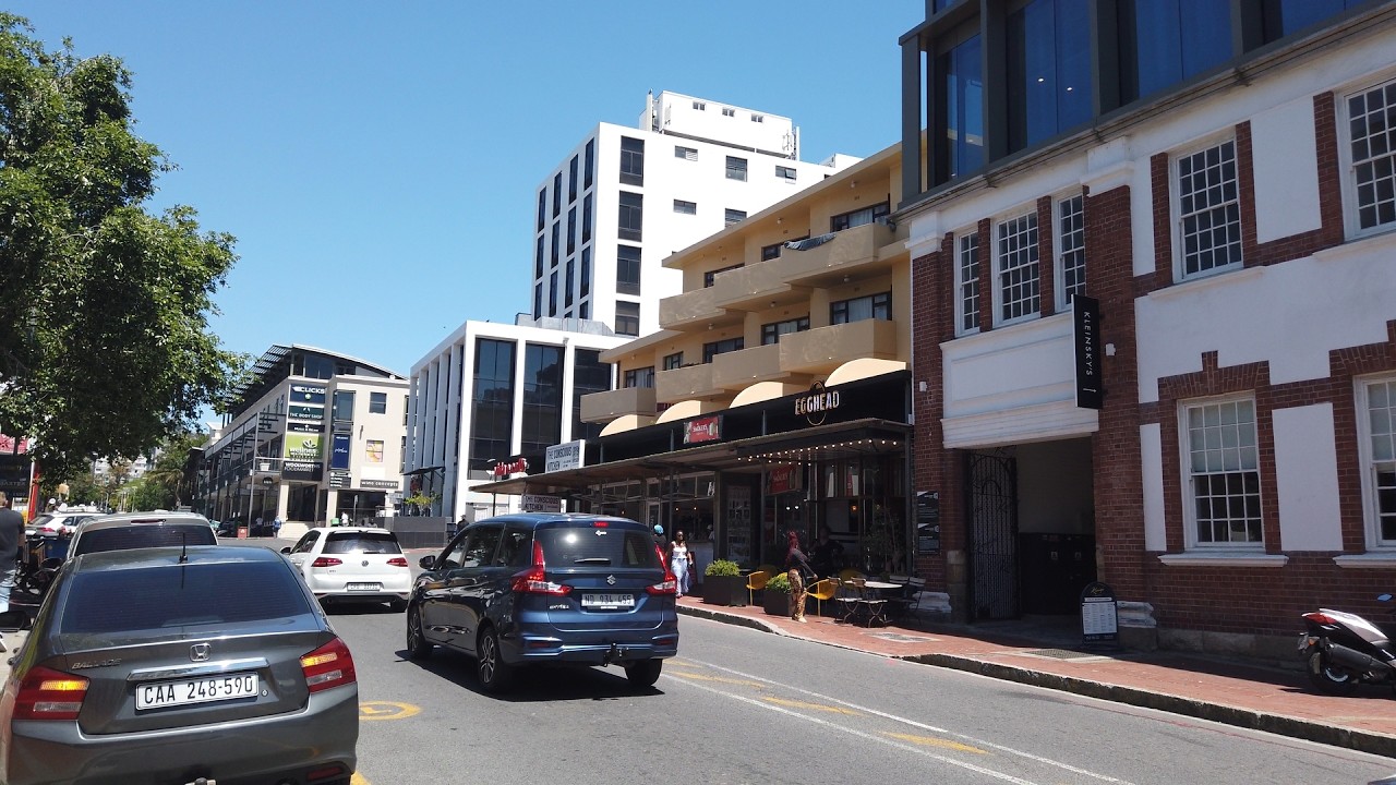 What You’re MISSING on Kloof Street! Cape Town’s Trendiest Neighborhood 😍🇿🇦