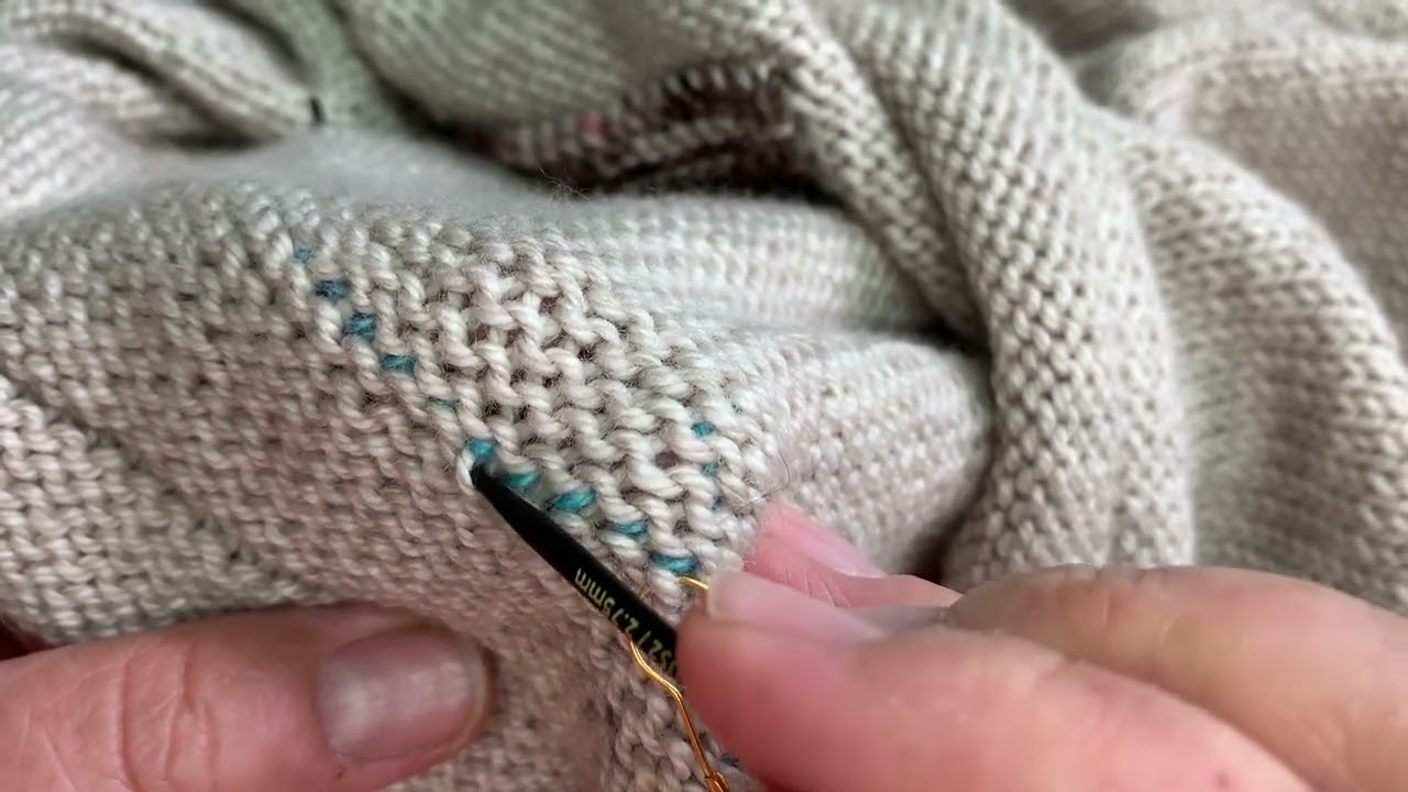 Coudre une bordure repliée au tricot