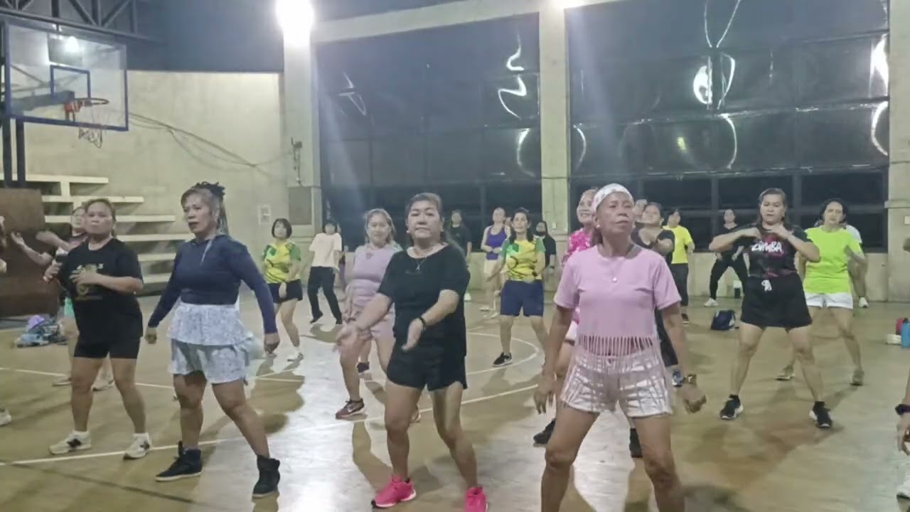 @knlphysicalfitness1425 Friday zumba with ZIN Randy. Music belongs to the rightful owner 