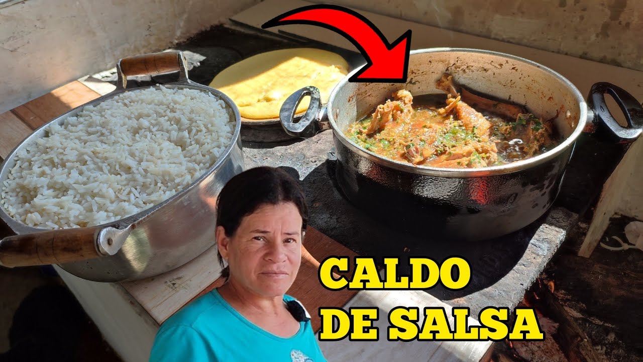 ALMO&Ccedil;O CASEIRO NO FOG&Atilde;O A LENHA  CALDO DE SALSA COM FRANGO E ANGU @Jefferson00