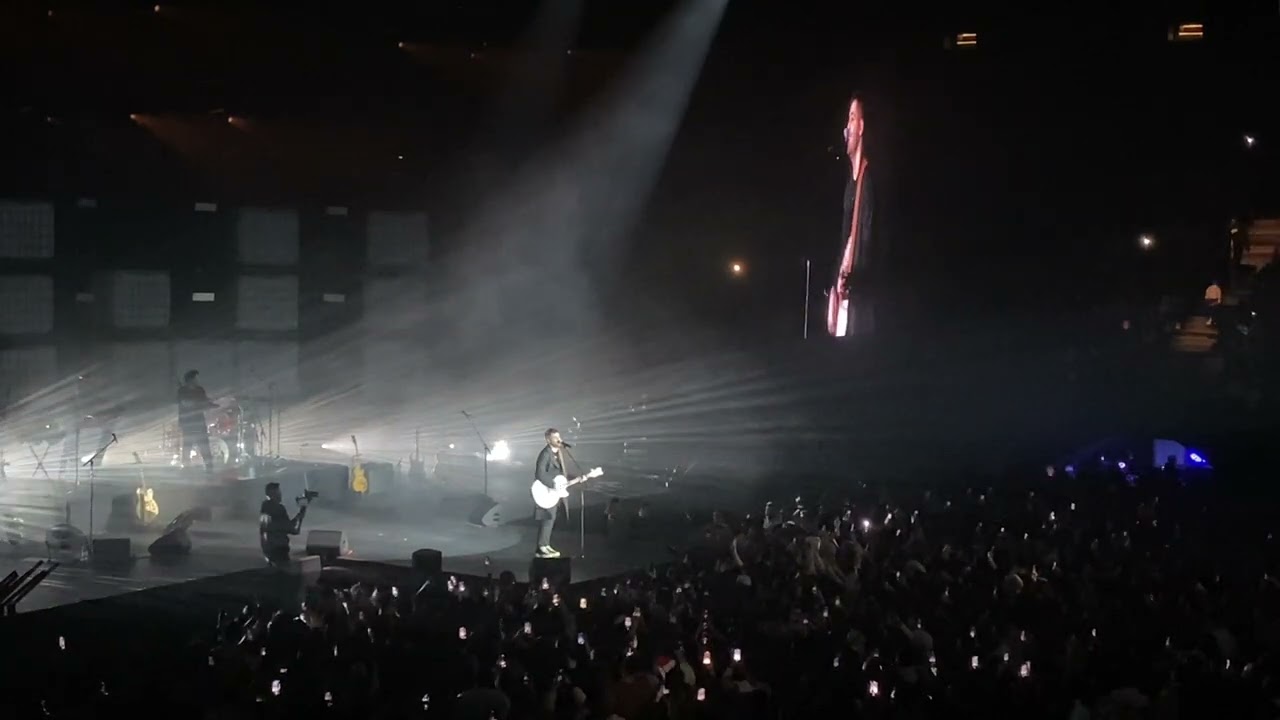 Emir Can İğrek - Defoluyorum (Volkswagen Arena-13.01.2023)