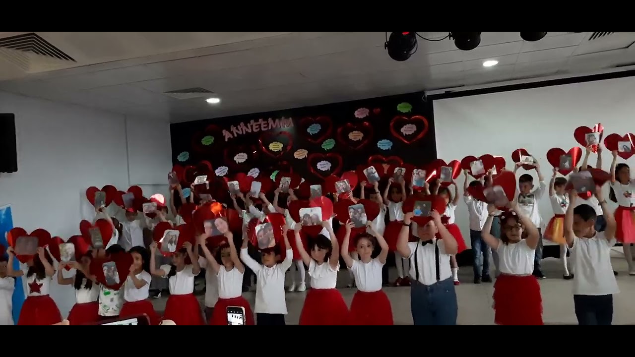 2/C sınıfı Anneler gününe özel  Senden daha güzel👈