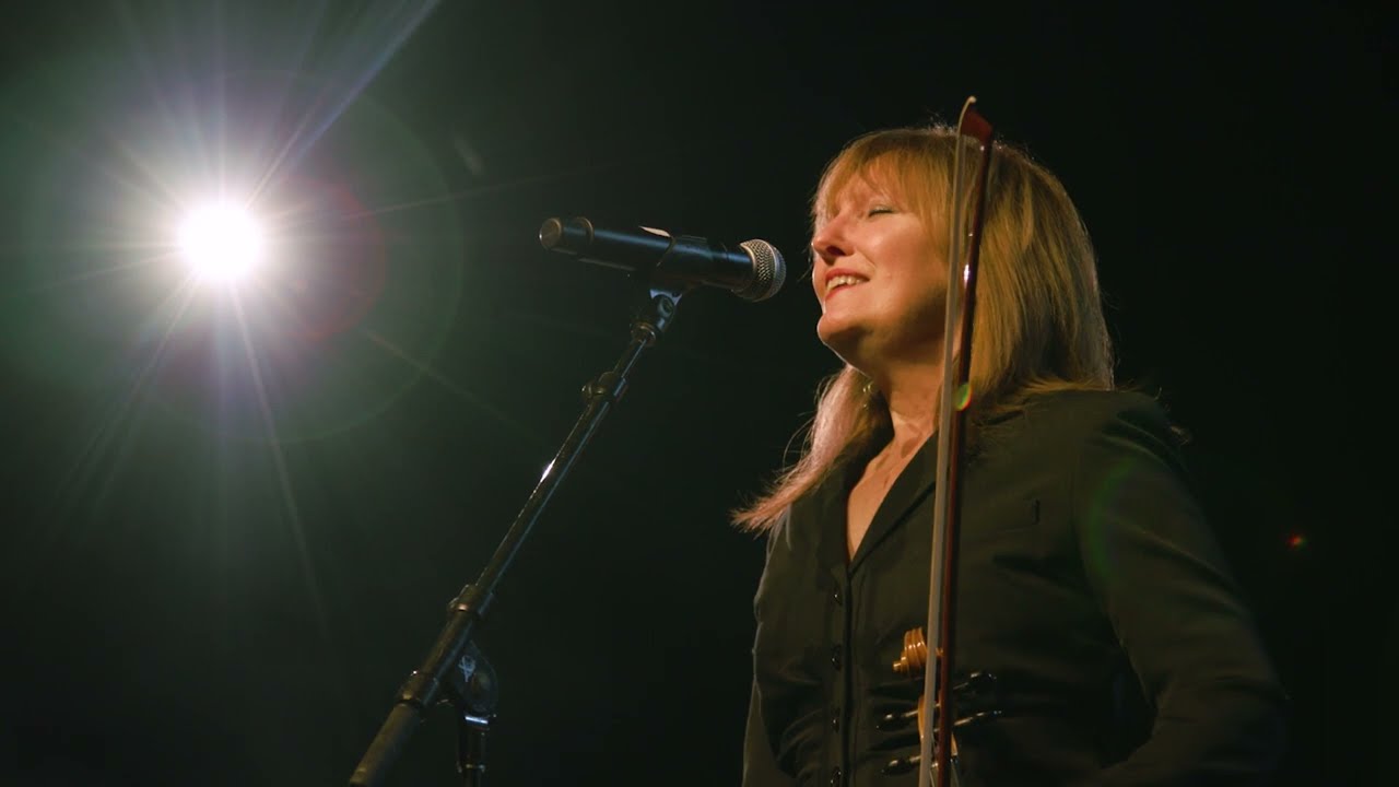“In a litvish derfl (A Yiddish Kind)” - Cheryl Wilson & Susie McCollum (7/18)