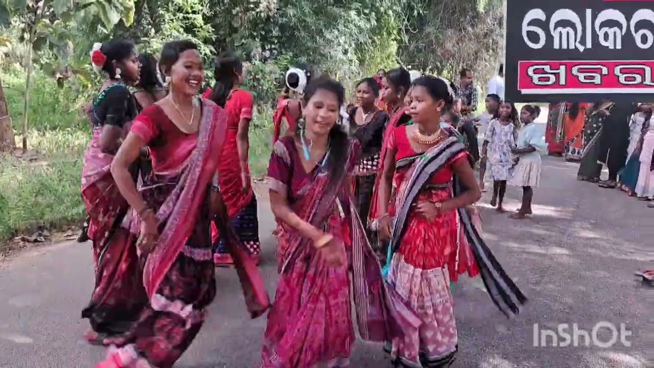 ଭେଜିଂତା ବେଳର ଡାଲଖାଇ ନାଚ ଦେଖବାର ମଜା ଗୁଟେ ଅଲଗ ଏ ।।
