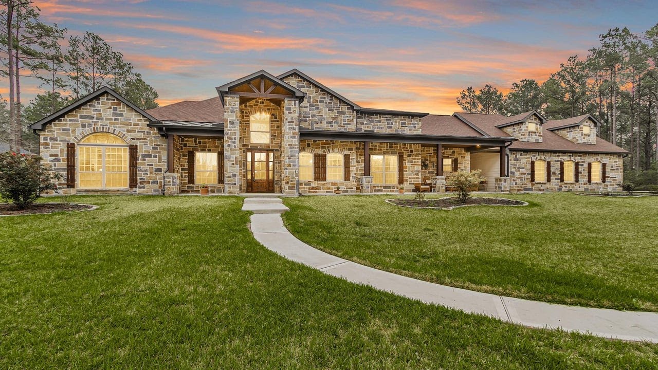 264 Grey Feather Rd, Huntsville, TX