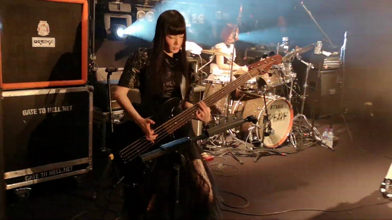 Paris 2019-06-23 21.51.31 BAND-MAID onset (instrumental)