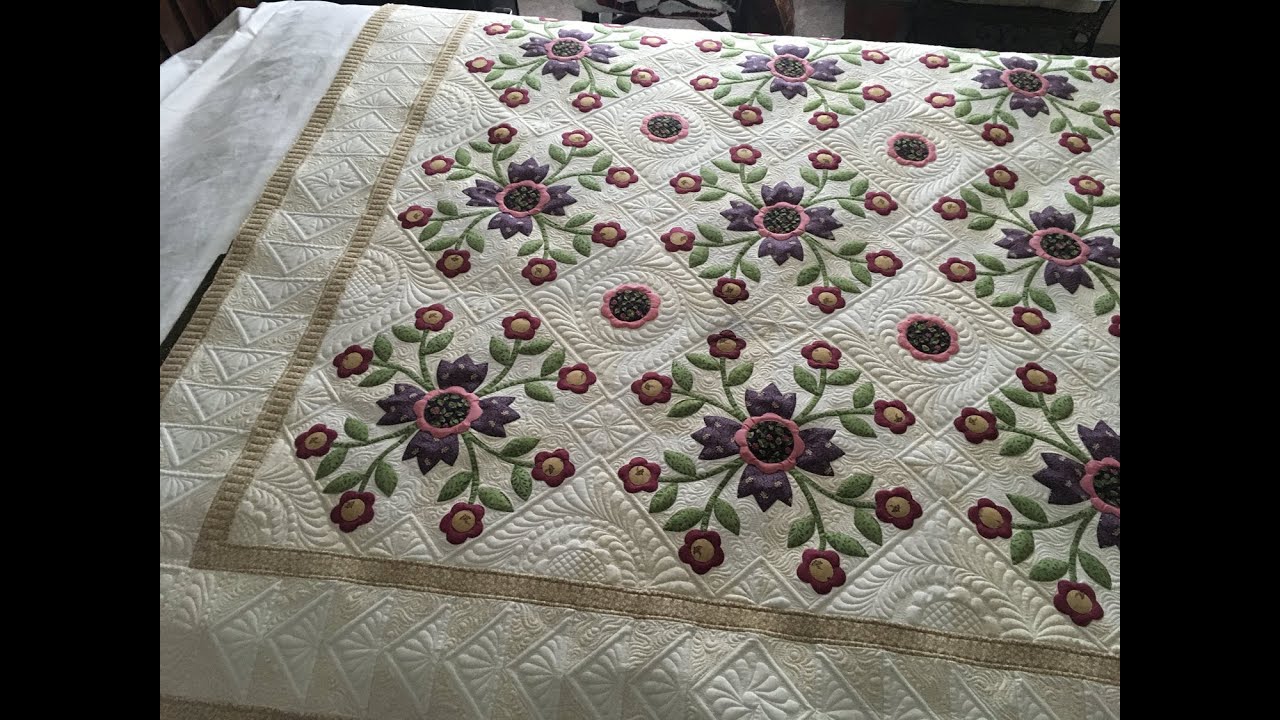 Forget Me Knot Heirloom ; Traditional Applique Quilt with Secondary designs ; free motion quilting