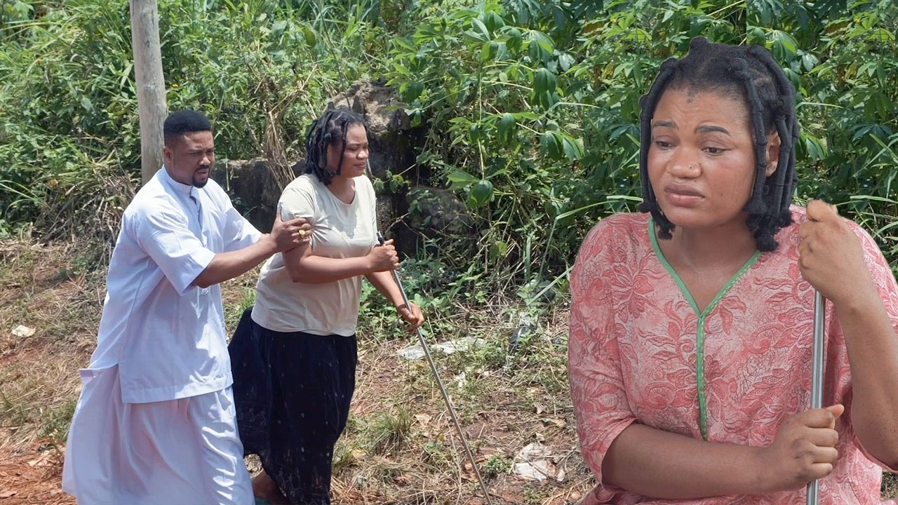 HOW THE POOR BLIND GIRL WAS BANISH FROM HER VILLAGE BUT D KIND PRINCE SHE MET ON HER WAY TOOK HER IN