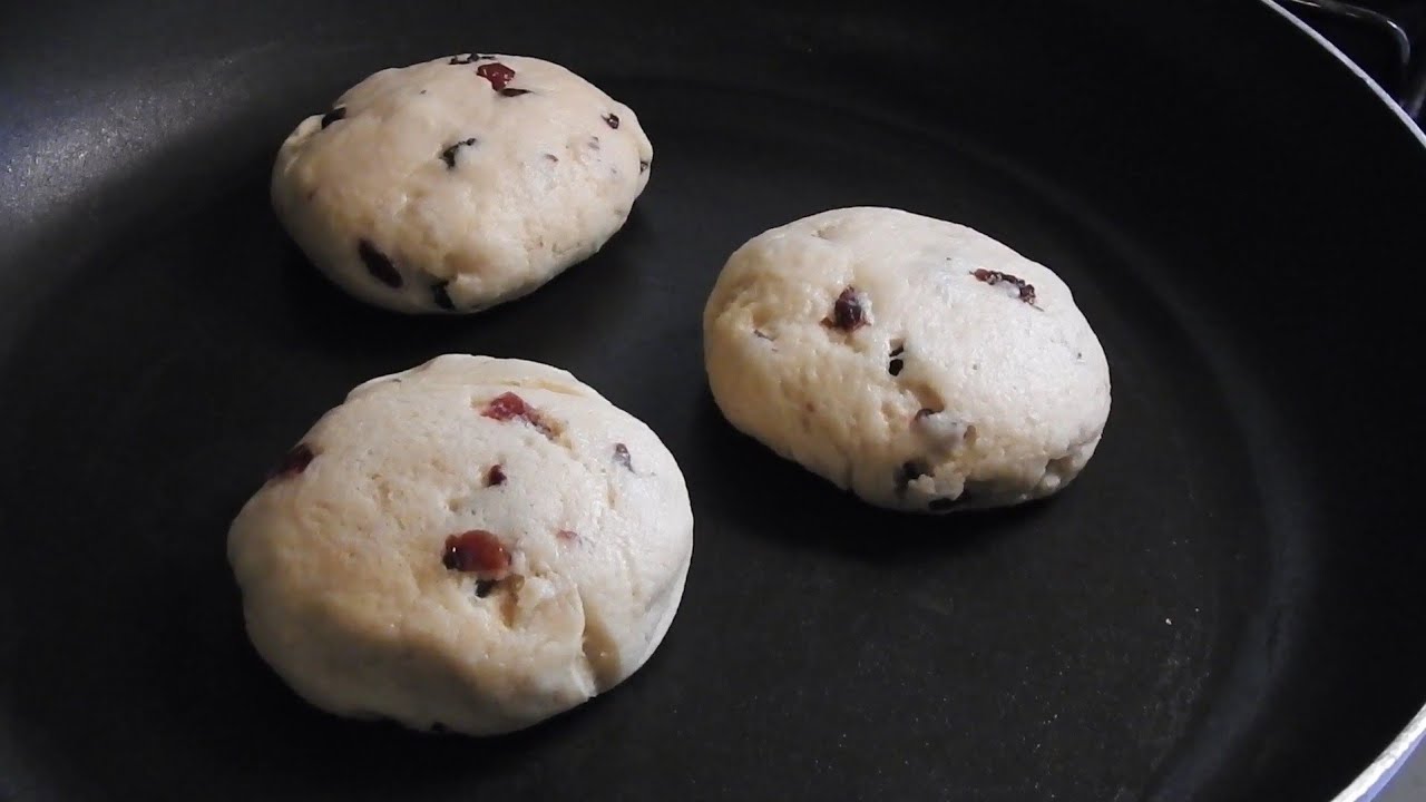 ¡EN SARTÉN! Pan de pasitas y arándanos - Fáciles, esponjosos y sin horno