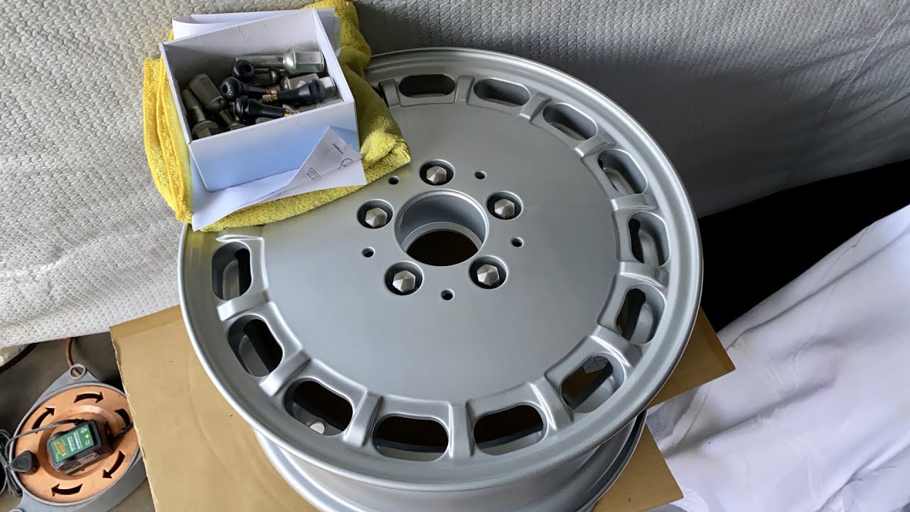 МЕРСЕДЕС 190 w201. Не большой ТЮНИНГ колес. MERCEDES 190 w201. Not big TUNING wheels.Вытянутые болты