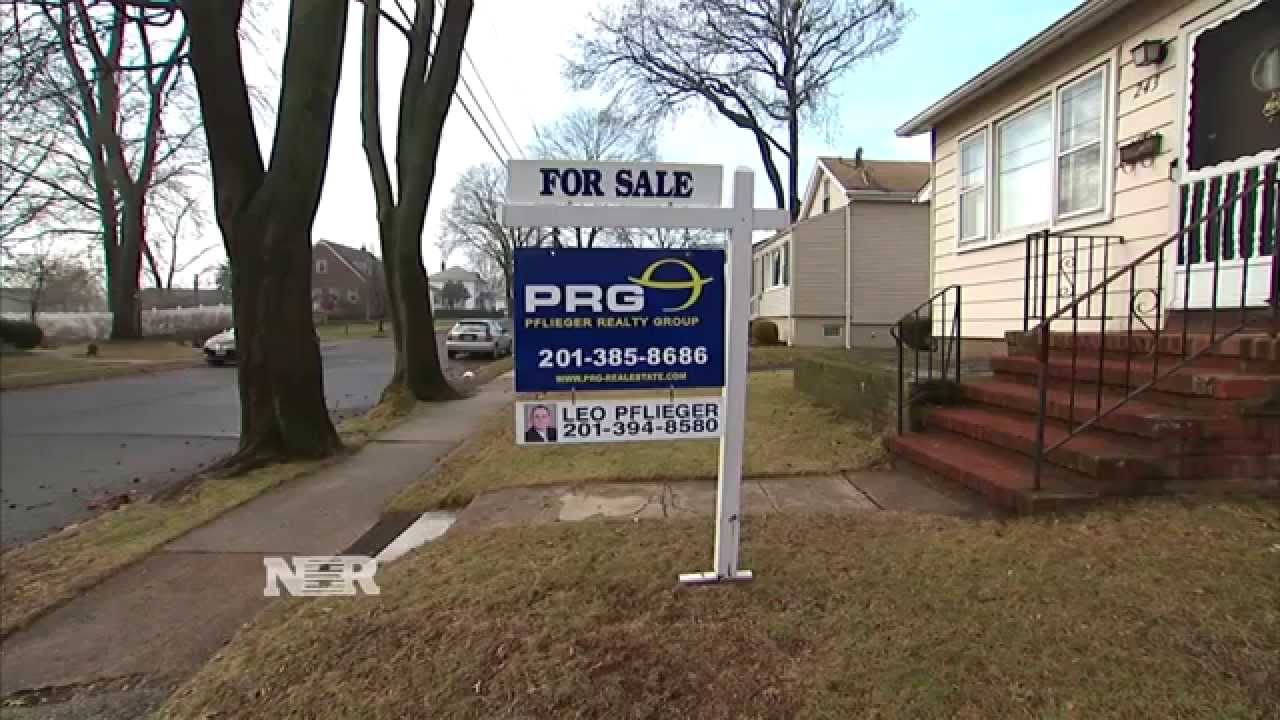 Nightly Business Report: Mortgage applications surge
