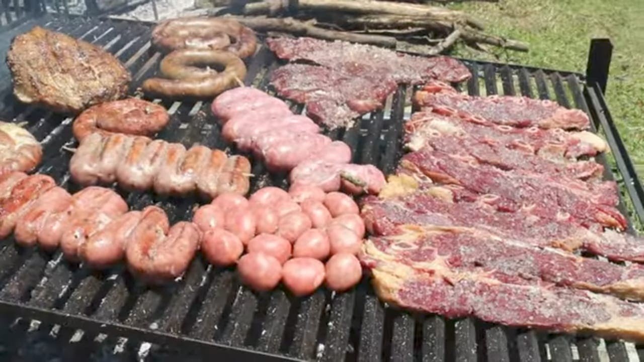 CHURRASCO NO SÍTIO  ENTRE AMIGOS!