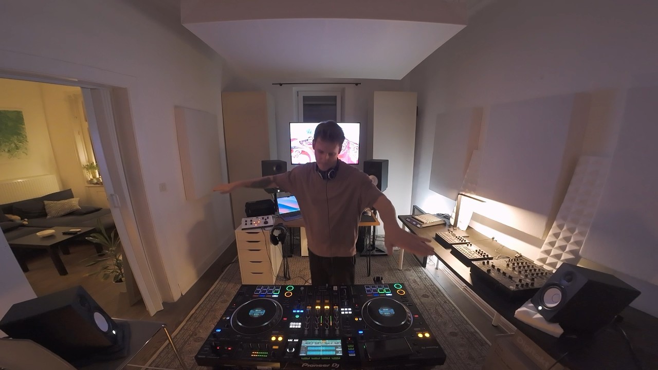 AKZELANDER | THE KIDS CALL IT GROOVE | TECHNO SET