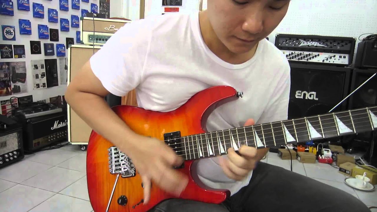อ.โอ๋ ลองกีตาร์ Jackson DX10D Dinky Electric Guitar